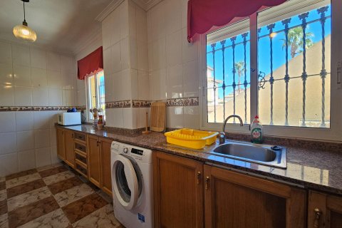 Villa for sale Cabo Roig, Alicante, Spain 4 bedrooms, 110 sq.m. No. 133083 - photo 20
