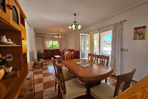 Villa for sale Cabo Roig, Alicante, Spain 4 bedrooms, 110 sq.m. No. 133083 - photo 18