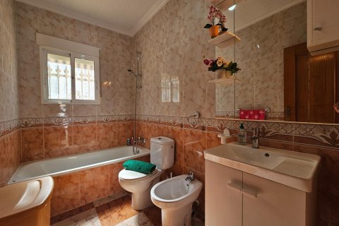 Villa for sale Cabo Roig, Alicante, Spain 4 bedrooms, 110 sq.m. No. 133083 - photo 12