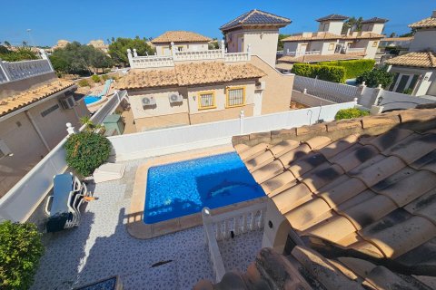 Villa for sale Cabo Roig, Alicante, Spain 4 bedrooms, 110 sq.m. No. 133083 - photo 3