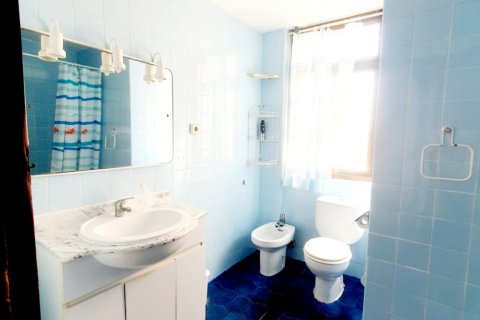 Apartment for sale in Alicante, Spain 3 bedrooms, 104 sq.m. No. 172545 - photo 13