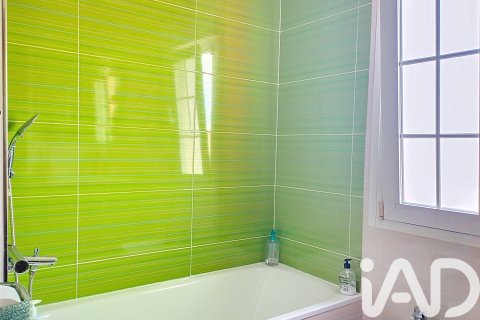 Dzīvoklis pārdošanā Velez-Malaga, Malaga, Spānijā 3 istabas, 102 m2 Nr. 172547 - attēls 17