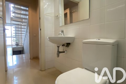 House à vendre à Premia De Mar, Barcelona, Espagne, 4 chambres, 162 m2 No. 172544 - photo 25