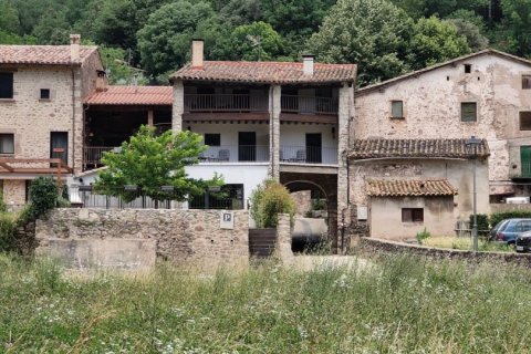 Kamienica w La Vall d'en Bas, Girona, Hiszpania 6 sypialni, 433 mkw. nr 153402 – zdjęcie 2