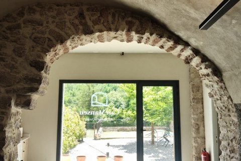 Kamienica w La Vall d'en Bas, Girona, Hiszpania 6 sypialni, 433 mkw. nr 153402 – zdjęcie 17