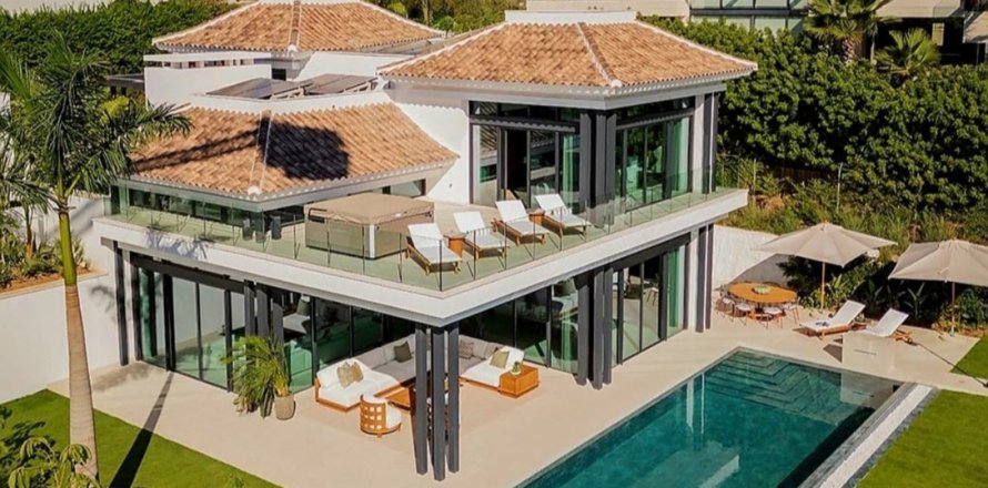 Hus i Marbella, Malaga, Spanien 5 sovrum, 1100 kvm. Nr. 153406