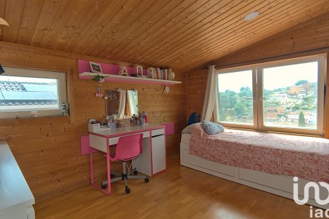 Hus till salu i Sant Boi de Llobregat, Barcelona, Spanien 2 sovrum, 230 kvm. Nr. 153404 - foto 26