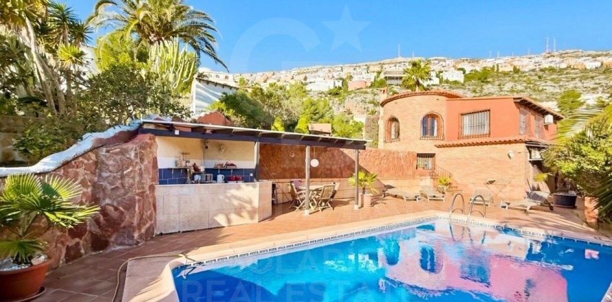 Villa à Benitachell, Alicante, Espagne 3 chambres, 211 m2 No. 178851