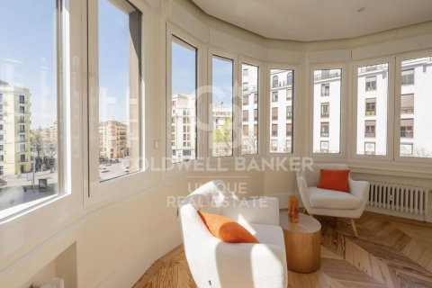 Apartment à vendre à Madrid, Espagne, 3 chambres, 188 m2 No. 178849 - photo 2