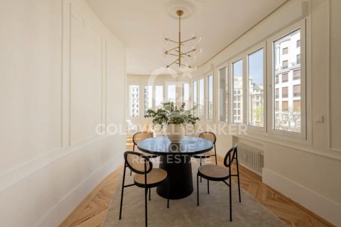 Apartment à vendre à Madrid, Espagne, 3 chambres, 188 m2 No. 178849 - photo 8