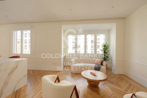 Apartment à vendre à Madrid, Espagne, 3 chambres, 188 m2 No. 178849 - photo 4