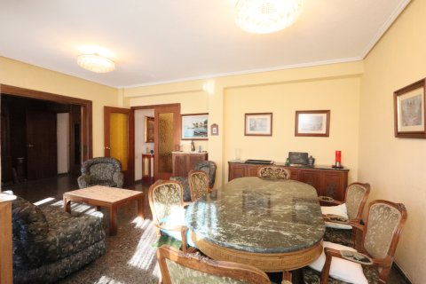 Huoneisto myytävänä Valencia, Espanja, 4 makuuhuonetta, 143 m2 No. 149537 - kuva 10