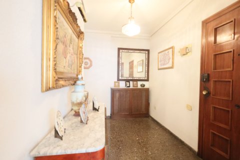 Huoneisto myytävänä Valencia, Espanja, 4 makuuhuonetta, 143 m2 No. 149537 - kuva 5