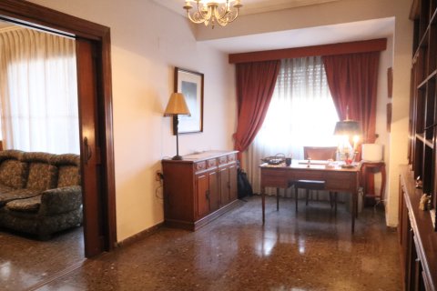 Huoneisto myytävänä Valencia, Espanja, 4 makuuhuonetta, 143 m2 No. 149537 - kuva 21