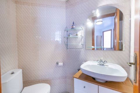 Huoneisto myytävänä Tavernes de la Valldigna, Valencia, Espanja, 3 makuuhuonetta, 85 m2 No. 149533 - kuva 22