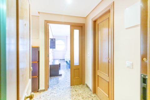 Huoneisto myytävänä Valencia, Espanja, 3 makuuhuonetta, 95 m2 No. 149538 - kuva 12