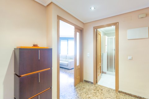 Huoneisto myytävänä Valencia, Espanja, 3 makuuhuonetta, 95 m2 No. 149538 - kuva 6