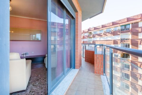 Huoneisto myytävänä Valencia, Espanja, 3 makuuhuonetta, 95 m2 No. 149538 - kuva 2
