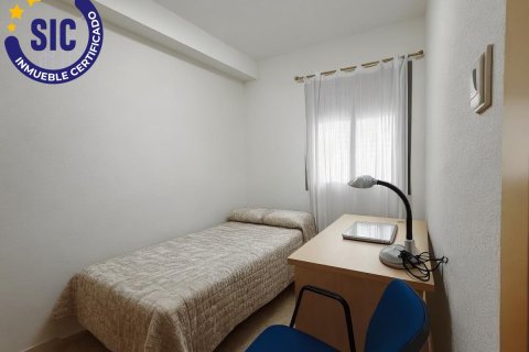 Продажа квартиры в Валенсия, Испания 3 спальни, 71м2 №149534 - фото 27