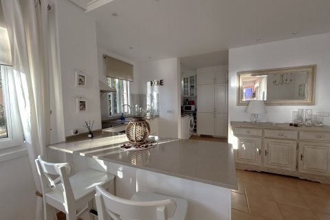 Apartamento en alquiler en Illetes (Ses), Mallorca, España 2 dormitorios, 80 m2 No. 190525 - foto 3