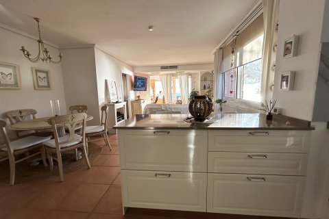 Apartamento en alquiler en Illetes (Ses), Mallorca, España 2 dormitorios, 80 m2 No. 190525 - foto 4