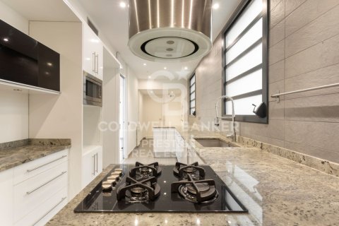 Penthouse w Barcelona, Hiszpania 4 sypialnie, 231 mkw. nr 157658 – zdjęcie 22