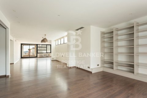 Penthouse w Barcelona, Hiszpania 4 sypialnie, 231 mkw. nr 157658 – zdjęcie 16