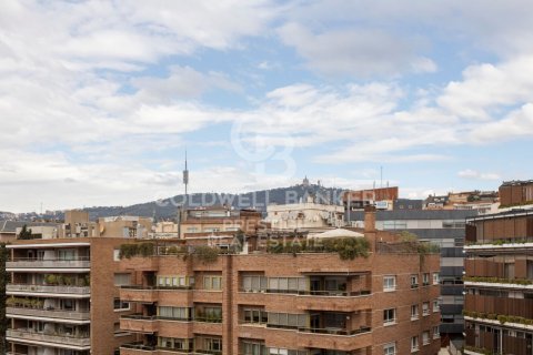 Penthouse w Barcelona, Hiszpania 4 sypialnie, 231 mkw. nr 157658 – zdjęcie 4