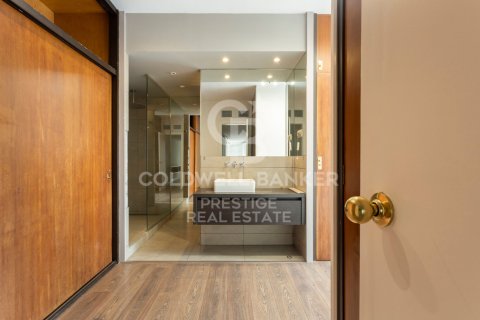 Penthouse w Barcelona, Hiszpania 4 sypialnie, 231 mkw. nr 157658 – zdjęcie 24