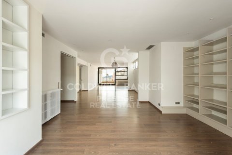 Penthouse w Barcelona, Hiszpania 4 sypialnie, 231 mkw. nr 157658 – zdjęcie 18