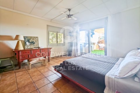Villa à vendre à Pau, Girona, Espagne, 8 chambres, 408 m2 No. 157659 - photo 12