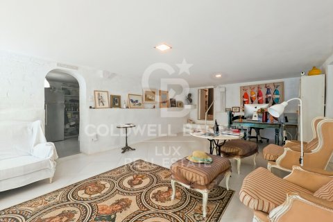 Villa à vendre à Pau, Girona, Espagne, 8 chambres, 408 m2 No. 157659 - photo 15