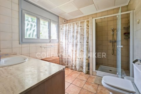 Villa à vendre à Pau, Girona, Espagne, 8 chambres, 408 m2 No. 157659 - photo 13