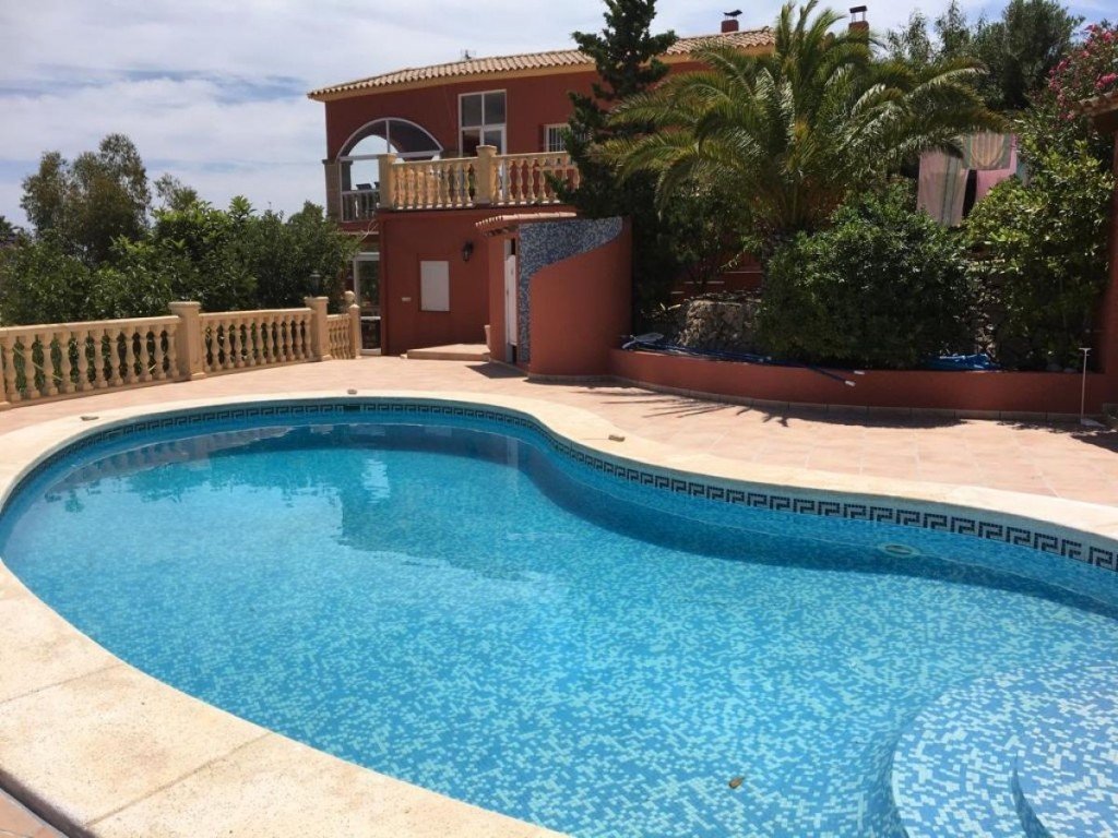 Villa a L'Alfàs del Pi, Alicante, Spagna 8 camere da letto, 540 mq. N° 114468