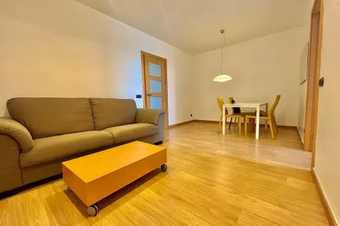 Huoneisto myytävänä Barcelona, Espanja, 3 makuuhuonetta, No. 141089 - kuva 8