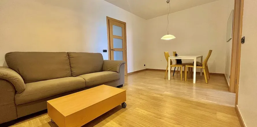 Huoneisto Barcelona, Espanja 3 makuuhuonetta, No. 141089