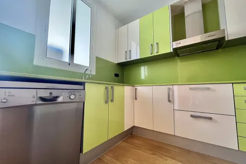 Huoneisto myytävänä Barcelona, Espanja, 3 makuuhuonetta, No. 141089 - kuva 5