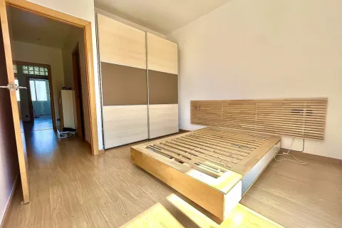 Huoneisto myytävänä Barcelona, Espanja, 3 makuuhuonetta, No. 141089 - kuva 2