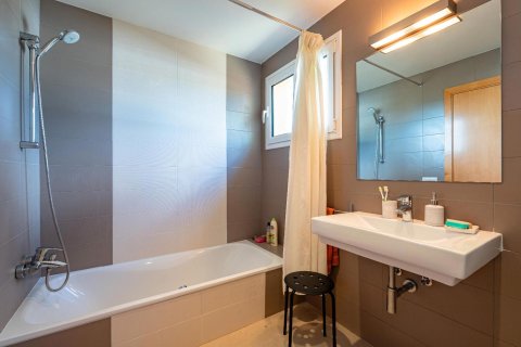 Продажа дома в Льяфранк, Герона, Испания 4 спальни, №141094 - фото 22