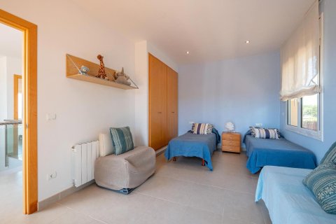 Продажа дома в Льяфранк, Герона, Испания 4 спальни, №141094 - фото 24