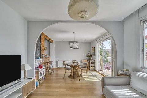 Huoneisto myytävänä Barcelona, Espanja, 2 makuuhuonetta, No. 141091 - kuva 6