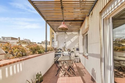 Huoneisto myytävänä Barcelona, Espanja, 2 makuuhuonetta, No. 141091 - kuva 1
