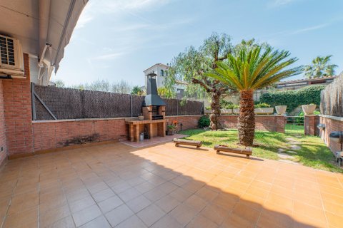 House zum Verkauf in Vilassar de Mar, Barcelona, Spanien 4 Schlafzimmer, 290 m2 Nr. 141093 - Foto 2