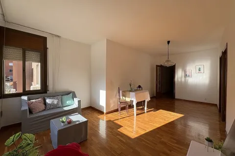 Apartamento en venta en Barcelona, España 3 dormitorios, 80 m2 No. 141090 - foto 9