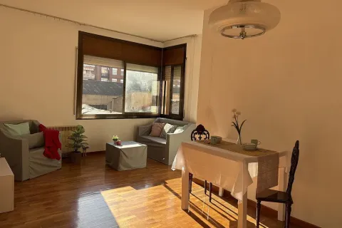 Apartamento en venta en Barcelona, España 3 dormitorios, 80 m2 No. 141090 - foto 8