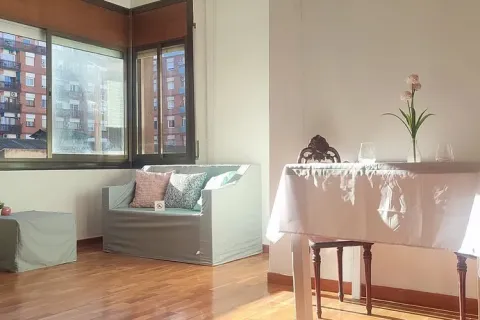 Apartamento en venta en Barcelona, España 3 dormitorios, 80 m2 No. 141090 - foto 6