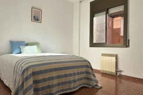 Apartamento en venta en Barcelona, España 3 dormitorios, 80 m2 No. 141090 - foto 12