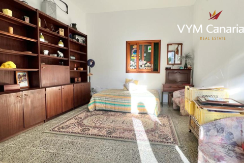 Villa for sale in San Isidro De Abona, Tenerife, Spain 9 bedrooms, 500 sq.m. No. 164671 - photo 18