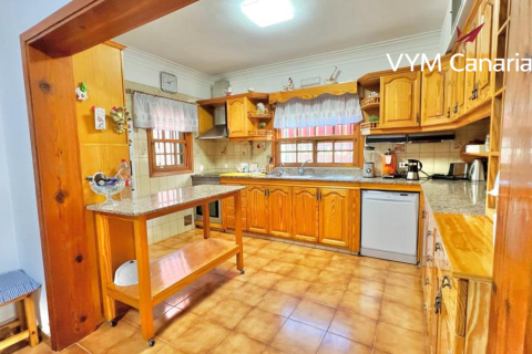 Villa for sale in San Isidro De Abona, Tenerife, Spain 9 bedrooms, 500 sq.m. No. 164671 - photo 28