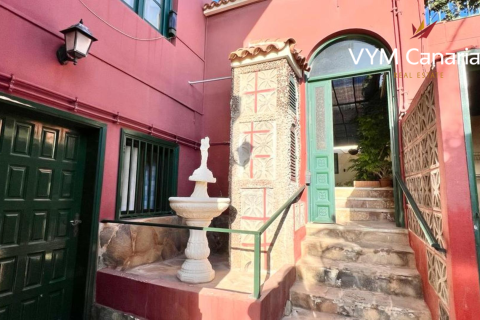 Villa for sale in San Isidro De Abona, Tenerife, Spain 9 bedrooms, 500 sq.m. No. 164671 - photo 22